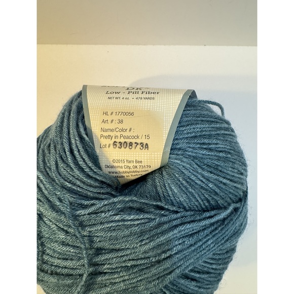 2 Cakes Yarn Bee Soft & Sleek Yarn - Peacock - Picture 4 of 4